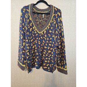 Free People Leopard Little‎ Animal Pullover V- Neck Sweater Oversized  Size S